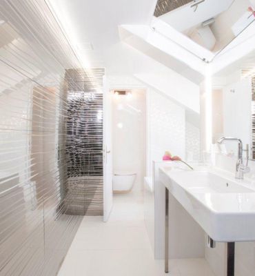 Junior Suite bathroom